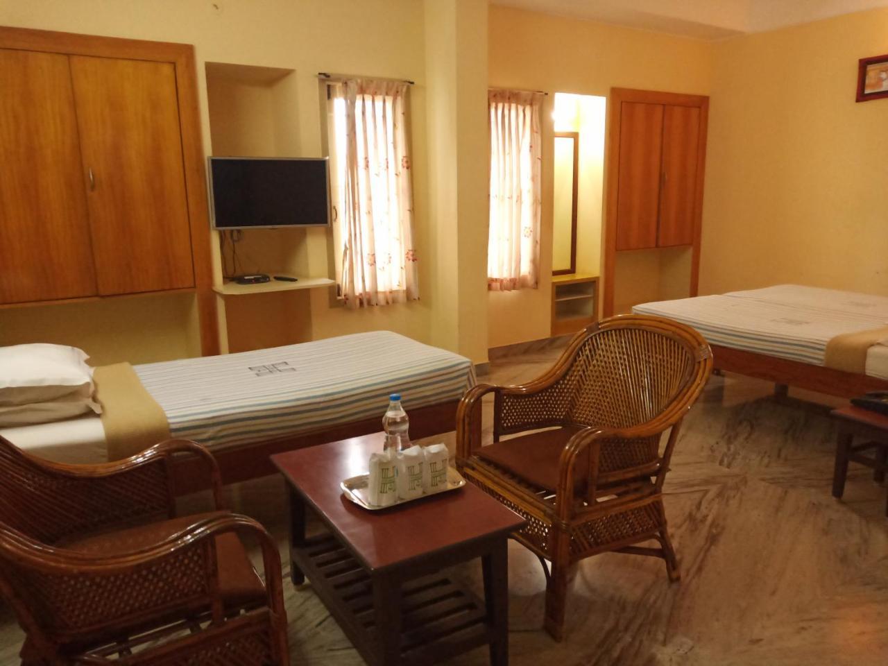 Hotel Victoriyah Thanjavur ภายนอก รูปภาพ